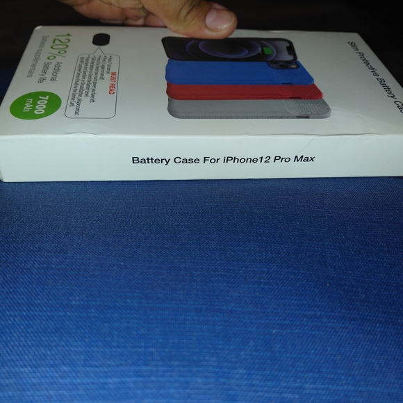 High-Capacity Battery Case for iPhone 12 Pro Max - Black - Picture 5 of 6